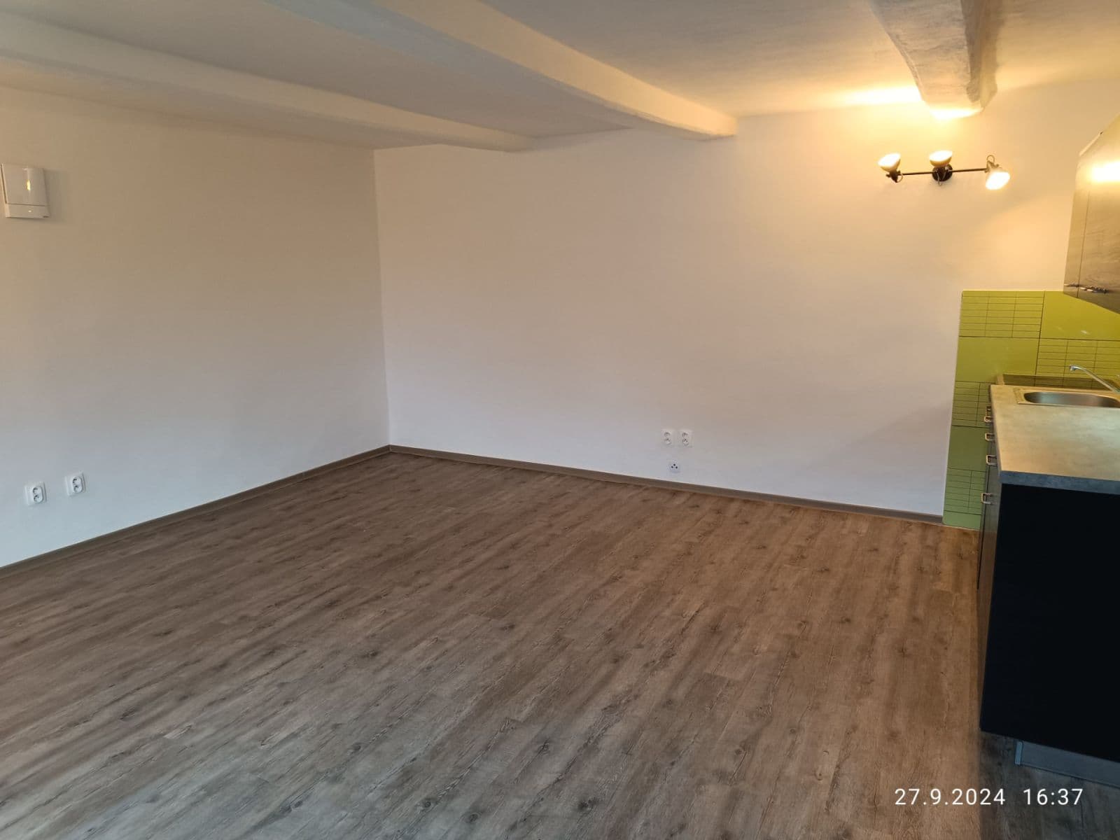Pronájem bytu 1+kk 35 m², Nebužely, Středočeský kraj Pronájem bytu 1+kk 35 m², Nebužely, Středočeský kraj