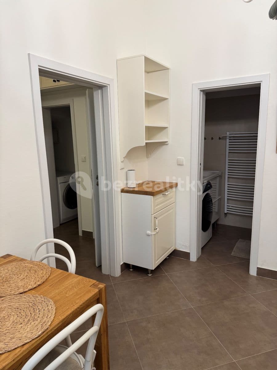 Pronájem bytu 1+1 55 m², V Jirchářích, Praha, Praha Pronájem bytu 1+1 55 m², V Jirchářích, Praha, Praha