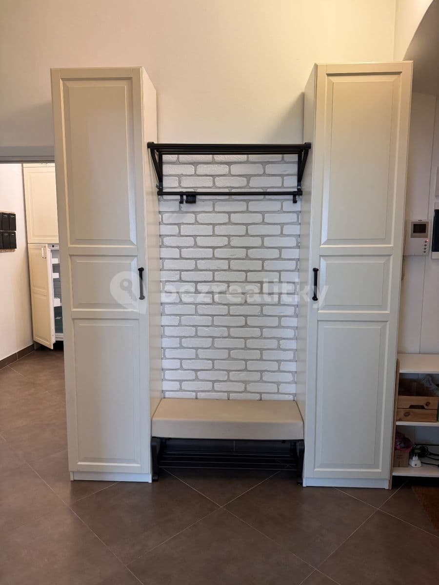 Pronájem bytu 1+1 55 m², V Jirchářích, Praha, Praha Pronájem bytu 1+1 55 m², V Jirchářích, Praha, Praha