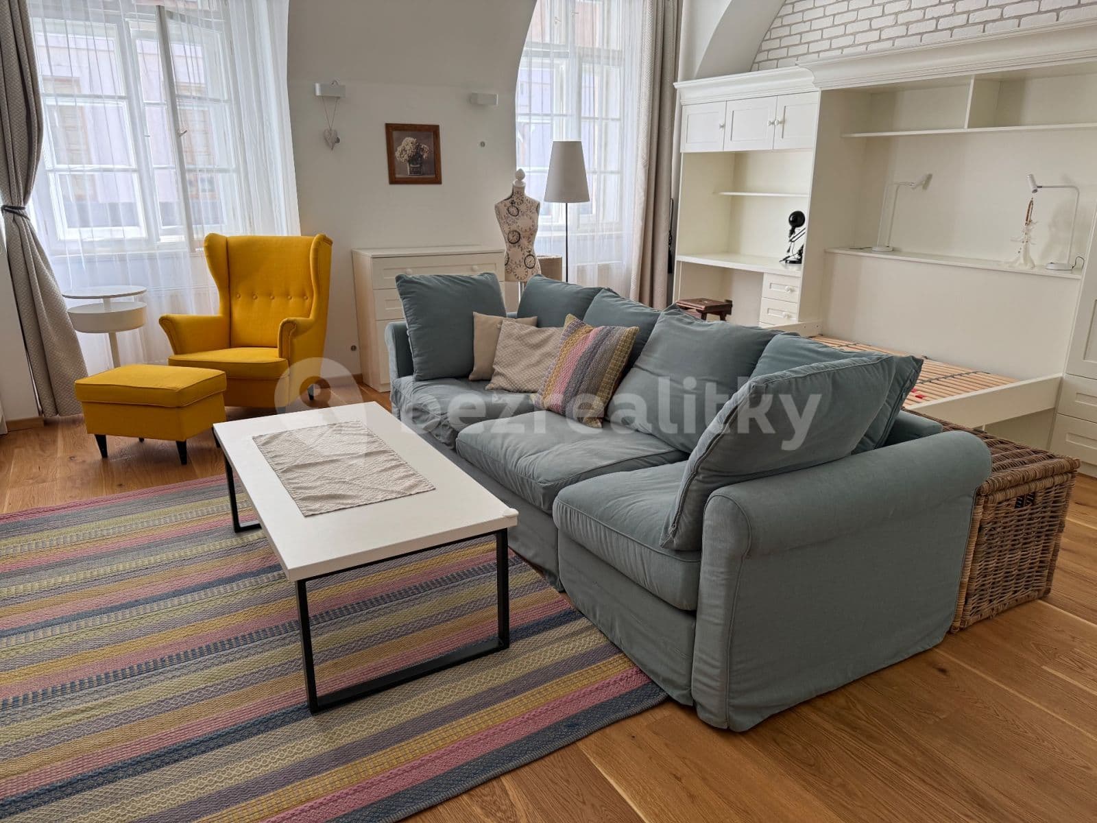 Pronájem bytu 1+1 55 m², V Jirchářích, Praha, Praha Pronájem bytu 1+1 55 m², V Jirchářích, Praha, Praha