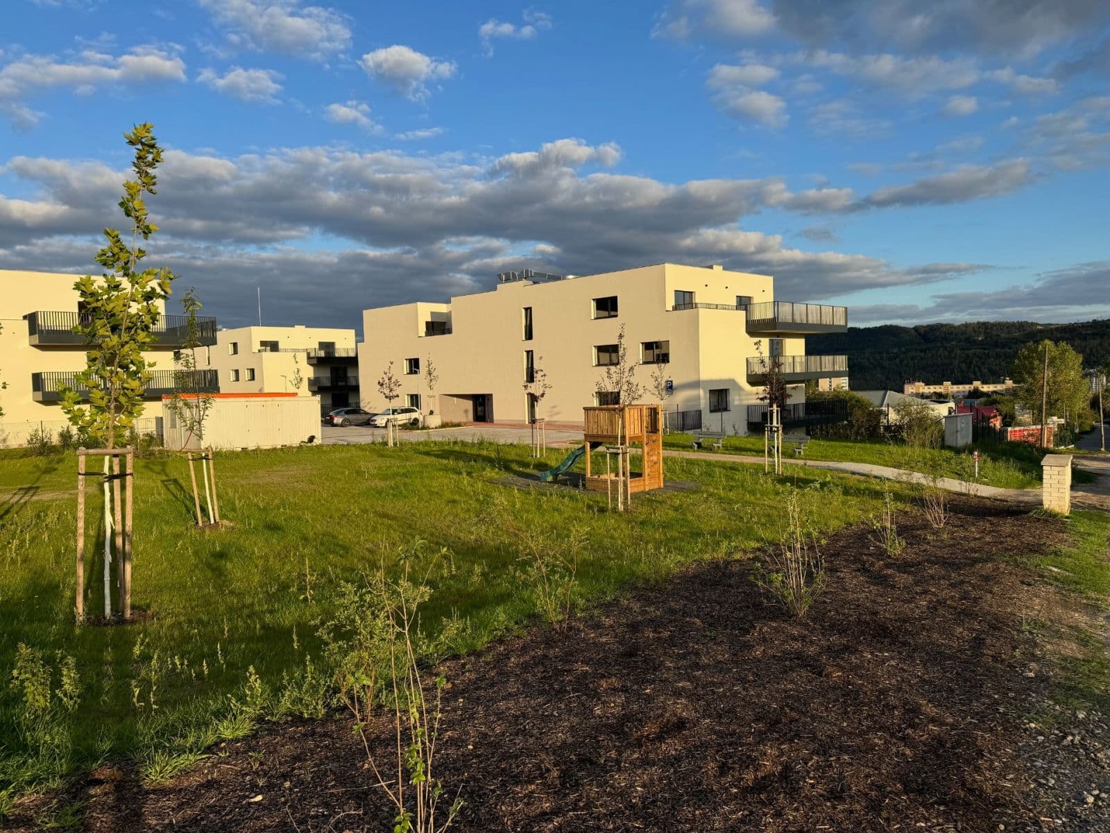 Pronájem bytu 2+kk 45 m², U Židovského hřbitova, Beroun, Středočeský kraj Pronájem bytu 2+kk 45 m², U Židovského hřbitova, Beroun, Středočeský kraj