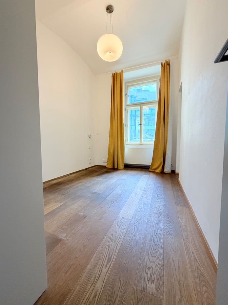 Pronájem bytu 2+kk 42 m², Pobřežní, Praha, Praha Pronájem bytu 2+kk 42 m², Pobřežní, Praha, Praha