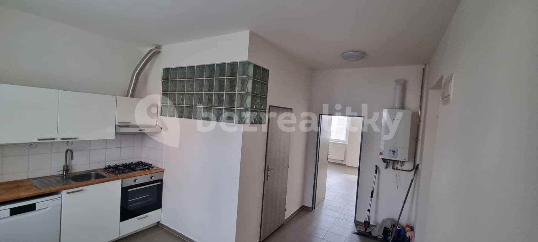 Pronájem bytu 1+1 40 m², Emy Destinové, Ústí nad Labem, Ústecký kraj Pronájem bytu 1+1 40 m², Emy Destinové, Ústí nad Labem, Ústecký kraj