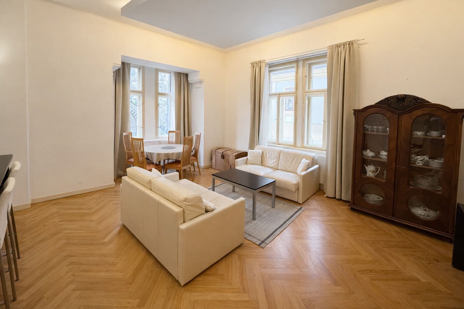 Pronájem bytu 76 m², Týnská ulička, Praha, Praha Pronájem bytu 76 m², Týnská ulička, Praha, Praha