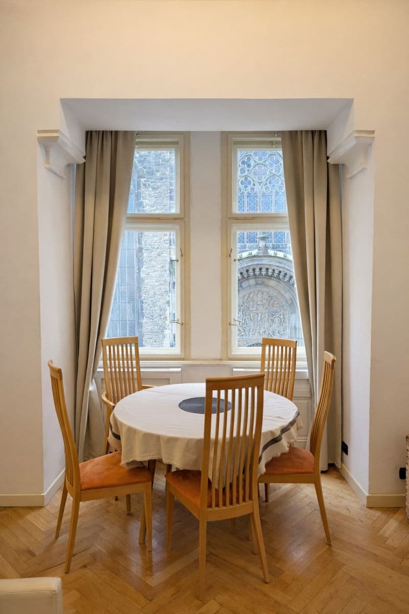 Pronájem bytu 76 m², Týnská ulička, Praha, Praha Pronájem bytu 76 m², Týnská ulička, Praha, Praha