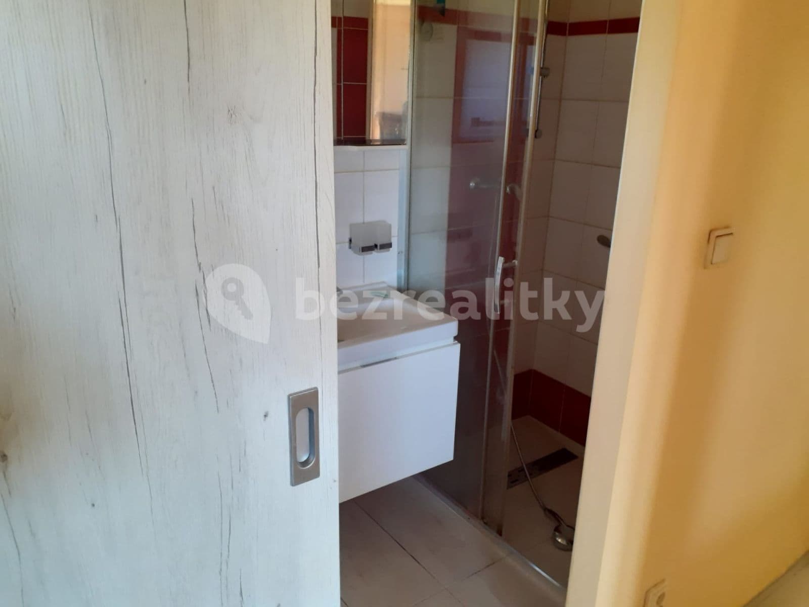 Prodej chaty, chalupy 61 m², pozemek 445 m², Mnichovice, Středočeský kraj Prodej chaty, chalupy 61 m², pozemek 445 m², Mnichovice, Středočeský kraj