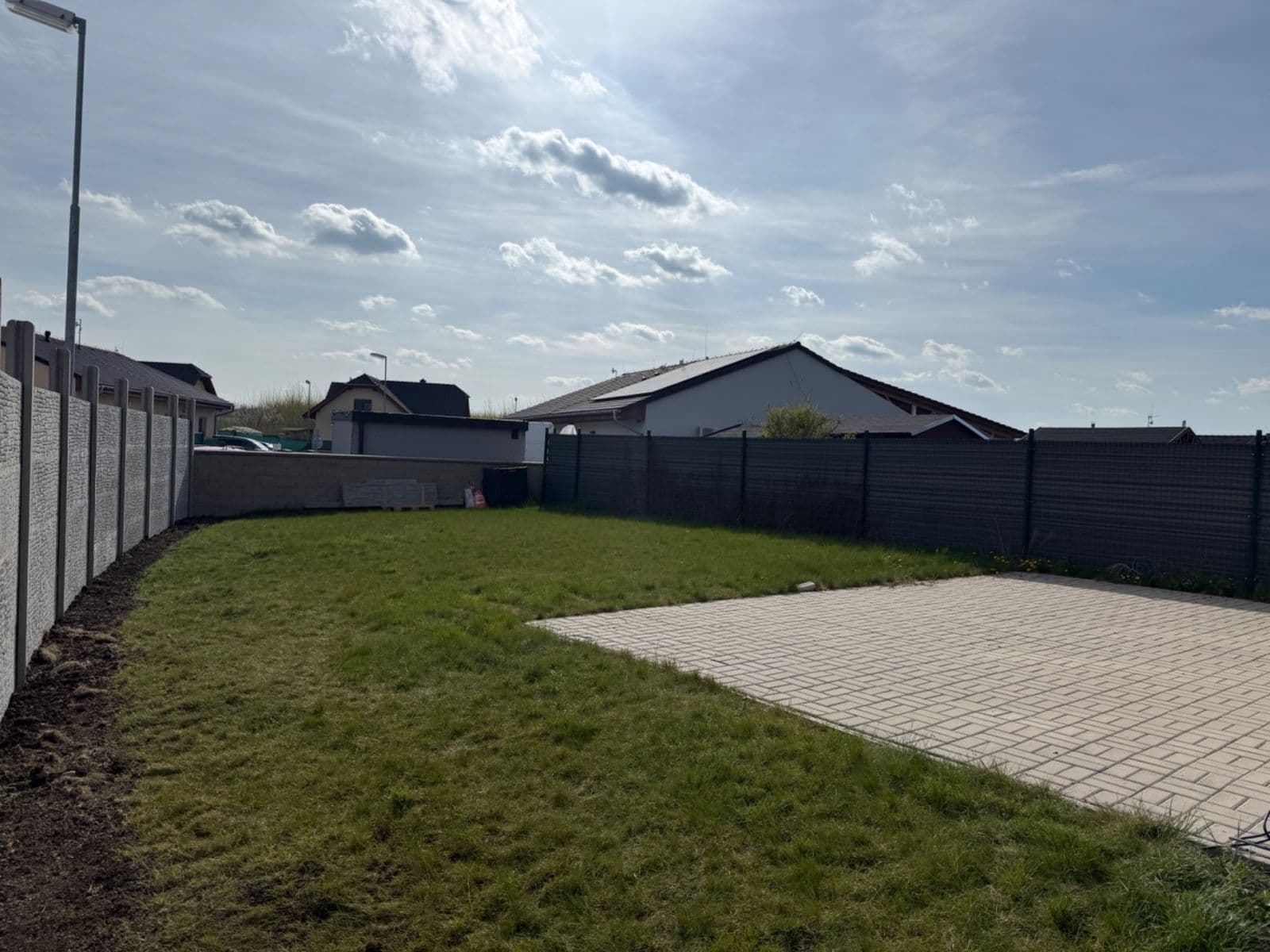 Pronájem domu 130 m², pozemek 305 m², Kozomínská, Postřižín, Středočeský kraj Pronájem domu 130 m², pozemek 305 m², Kozomínská, Postřižín, Středočeský kraj
