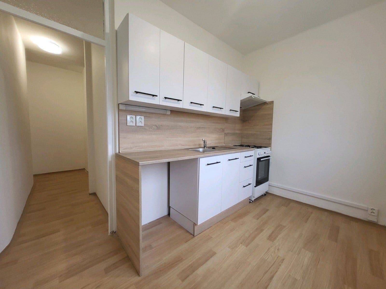 Pronájem bytu 2+1 55 m², Holubova, Karviná, Moravskoslezský kraj Pronájem bytu 2+1 55 m², Holubova, Karviná, Moravskoslezský kraj