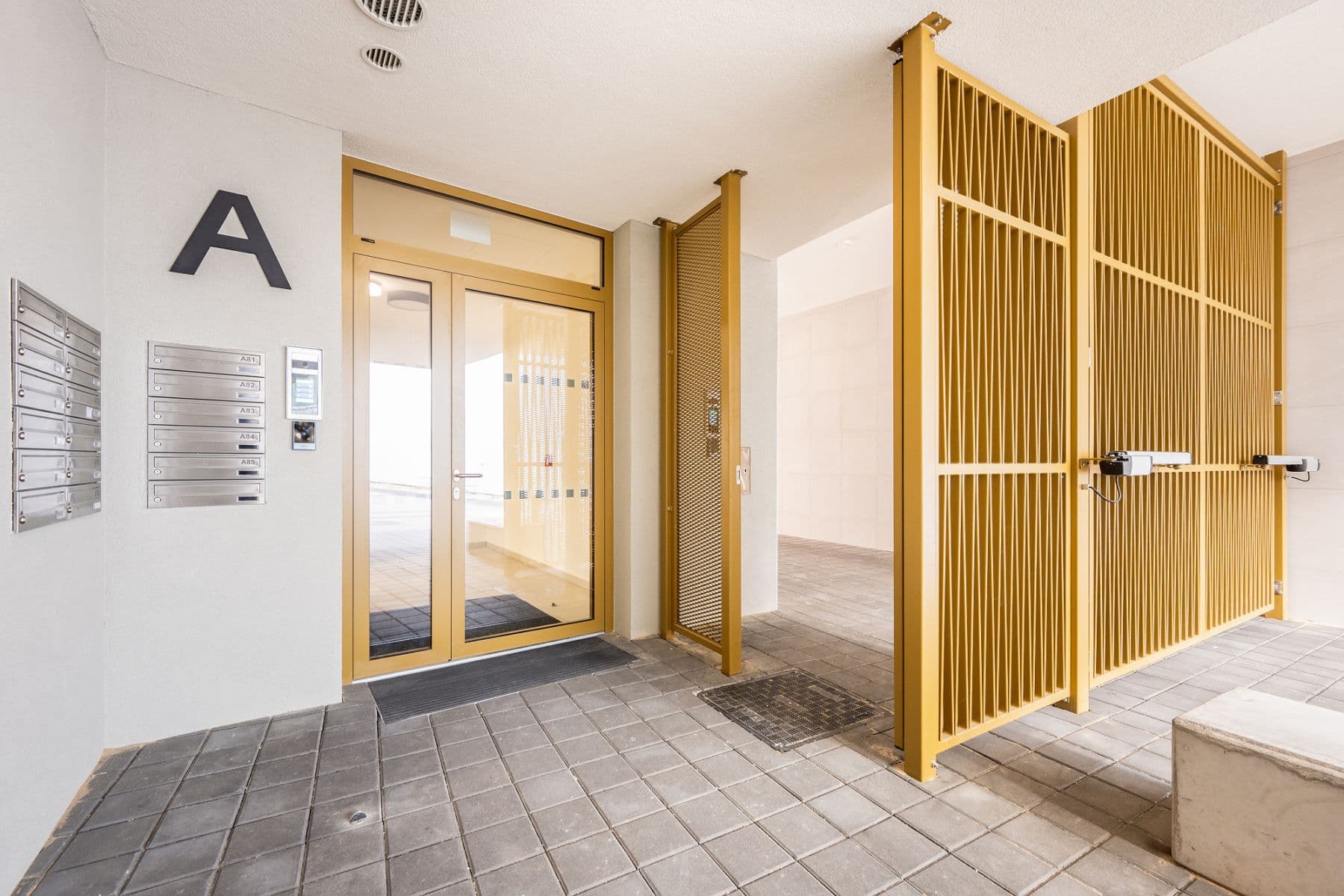Pronájem bytu 40 m², Cejl, Brno, Jihomoravský kraj Pronájem bytu 40 m², Cejl, Brno, Jihomoravský kraj