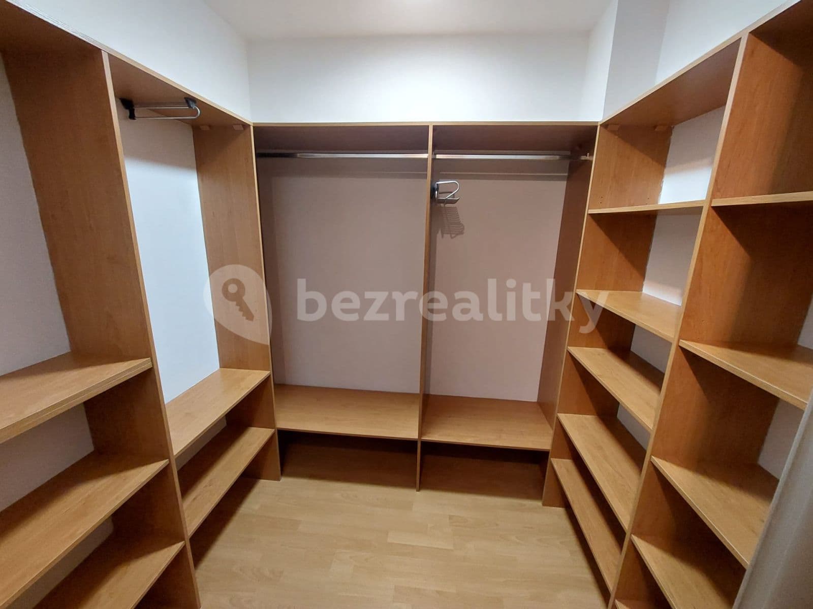 Pronájem bytu 2+kk 44 m², Hnězdenská, Praha, Praha Pronájem bytu 2+kk 44 m², Hnězdenská, Praha, Praha