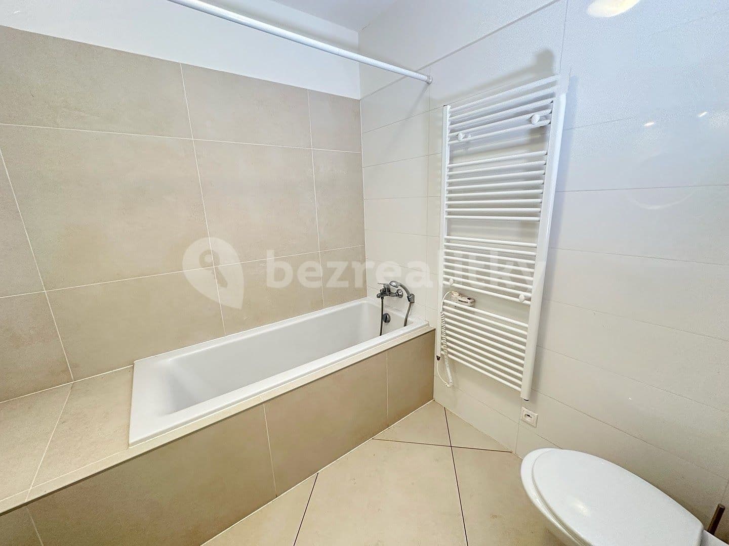 Pronájem domu 178 m², pozemek 440 m², Nad Mlýnem, Praha, Praha Pronájem domu 178 m², pozemek 440 m², Nad Mlýnem, Praha, Praha