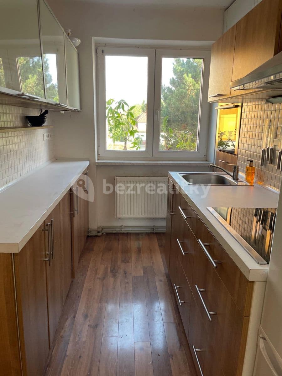 Pronájem bytu 3+1 60 m², Ke Zvonici, Praha, Praha Pronájem bytu 3+1 60 m², Ke Zvonici, Praha, Praha