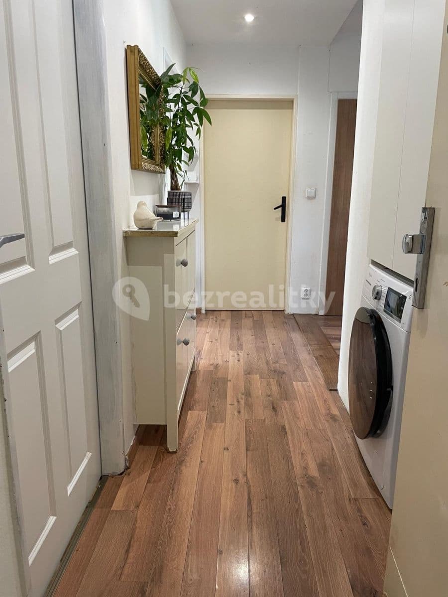 Pronájem bytu 3+1 60 m², Ke Zvonici, Praha, Praha Pronájem bytu 3+1 60 m², Ke Zvonici, Praha, Praha