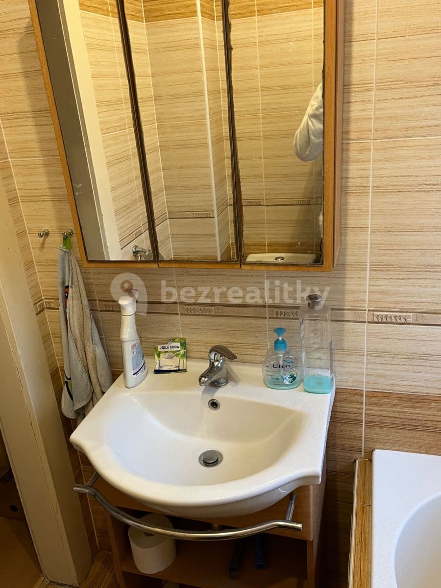 Pronájem bytu 2+kk 39 m², U Vlastního krbu, Teplice, Ústecký kraj Pronájem bytu 2+kk 39 m², U Vlastního krbu, Teplice, Ústecký kraj