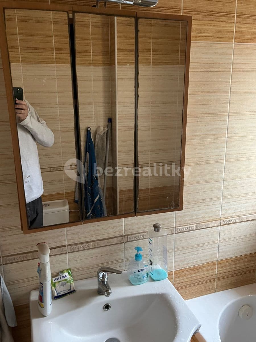 Pronájem bytu 2+kk 39 m², U Vlastního krbu, Teplice, Ústecký kraj Pronájem bytu 2+kk 39 m², U Vlastního krbu, Teplice, Ústecký kraj