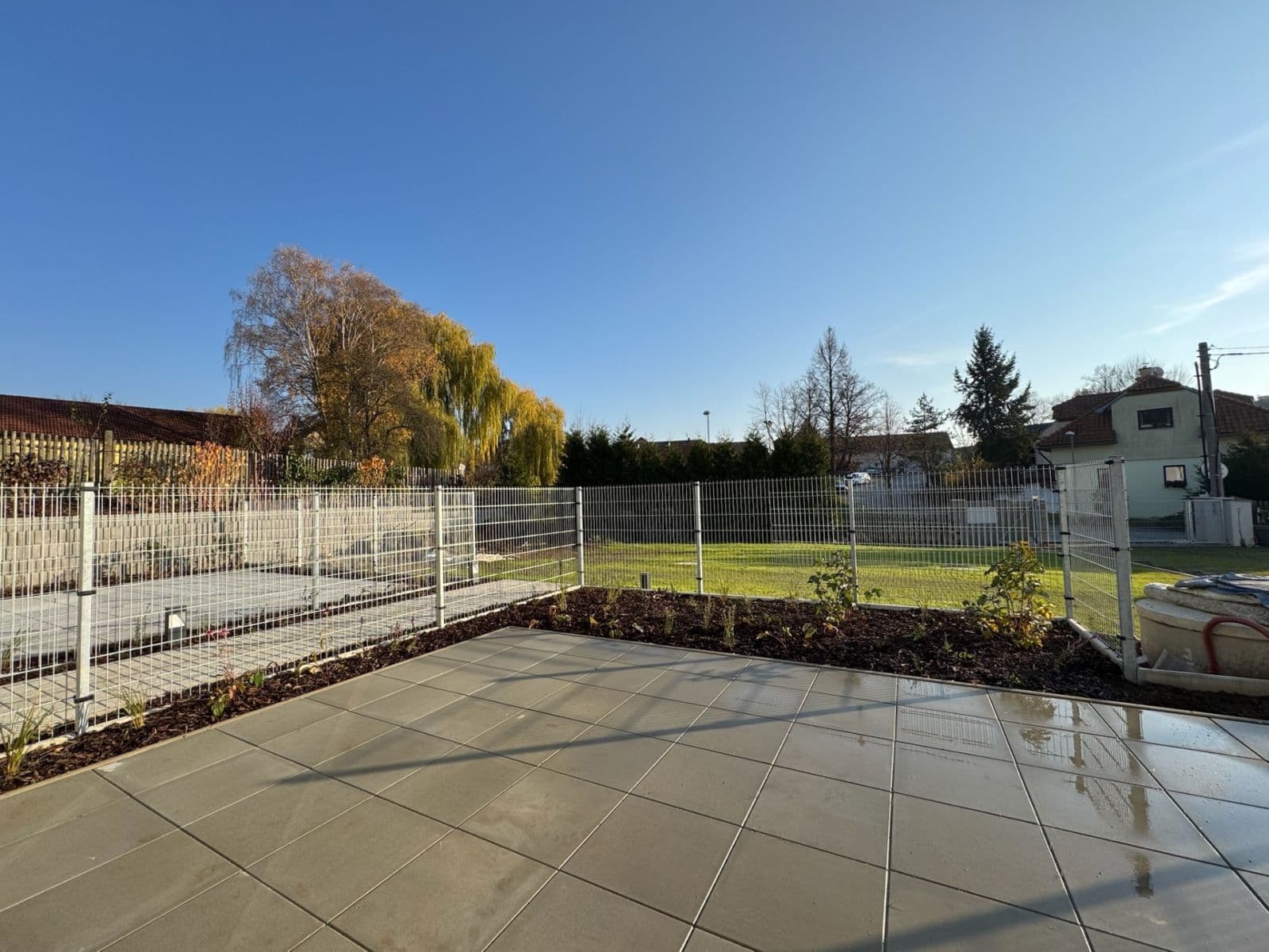 Pronájem bytu 2+kk 50 m², Na Průhonu, Dolní Břežany, Středočeský kraj Pronájem bytu 2+kk 50 m², Na Průhonu, Dolní Břežany, Středočeský kraj