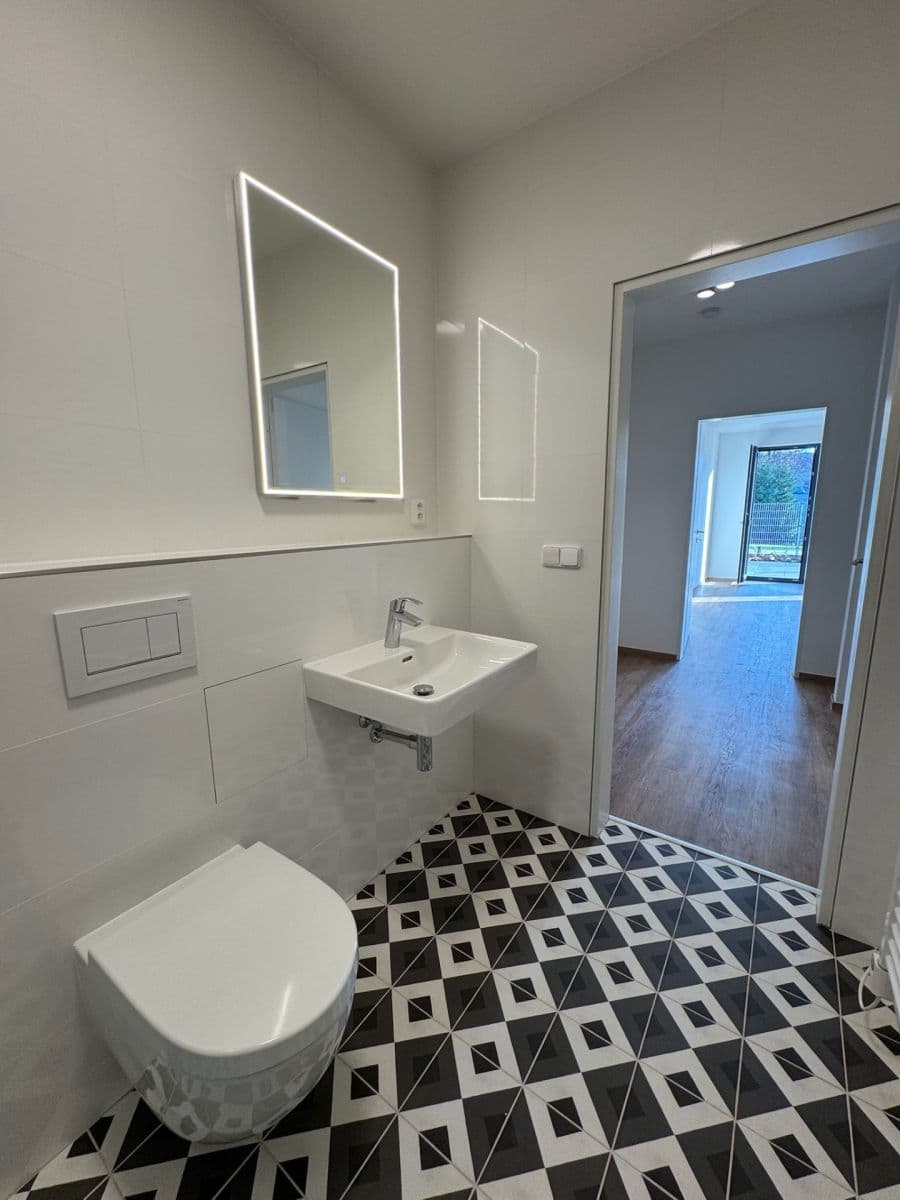 Pronájem bytu 2+kk 50 m², Na Průhonu, Dolní Břežany, Středočeský kraj Pronájem bytu 2+kk 50 m², Na Průhonu, Dolní Břežany, Středočeský kraj