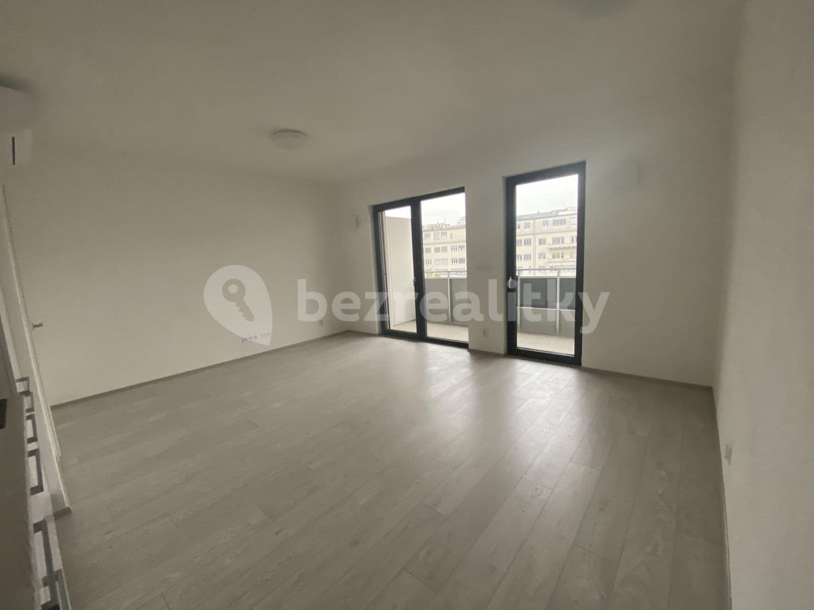 Pronájem bytu 1+kk 37 m², Brno, Jihomoravský kraj Pronájem bytu 1+kk 37 m², Brno, Jihomoravský kraj