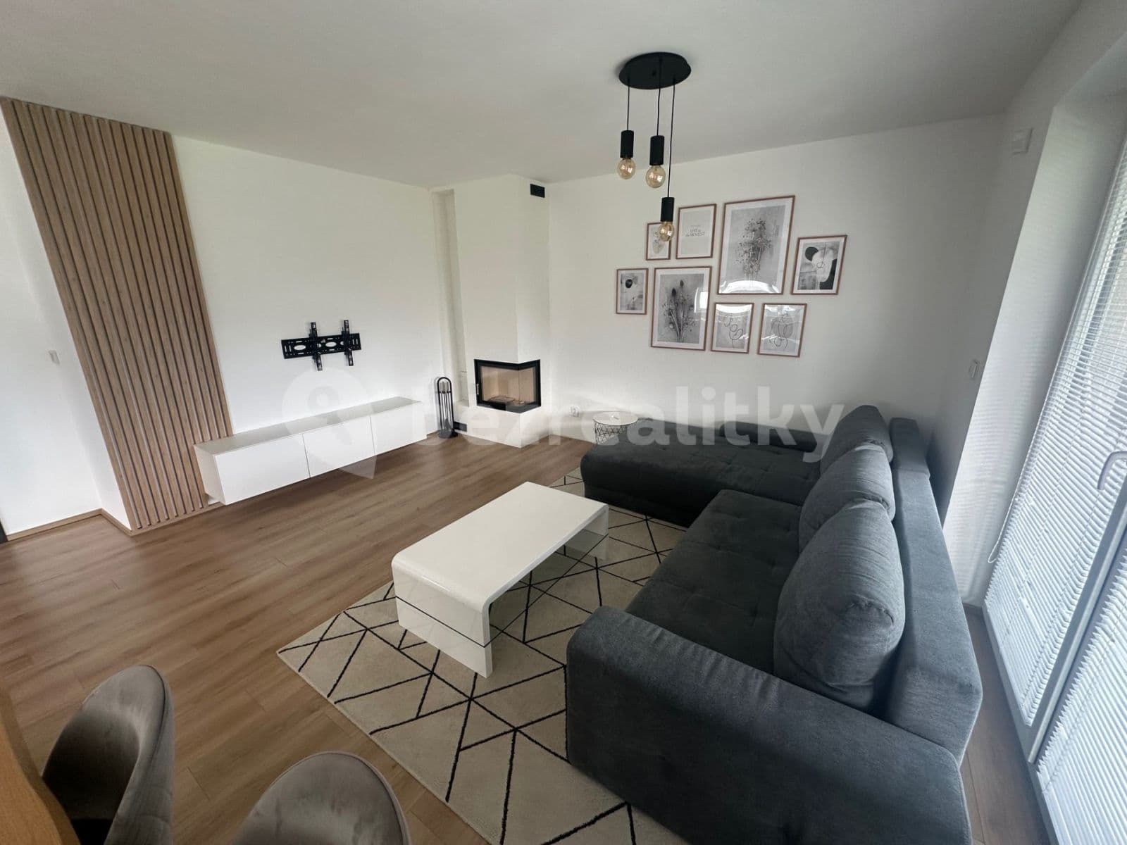 Pronájem domu 180 m², pozemek 351 m², Modřínová, Zruč-Senec, Plzeňský kraj Pronájem domu 180 m², pozemek 351 m², Modřínová, Zruč-Senec, Plzeňský kraj