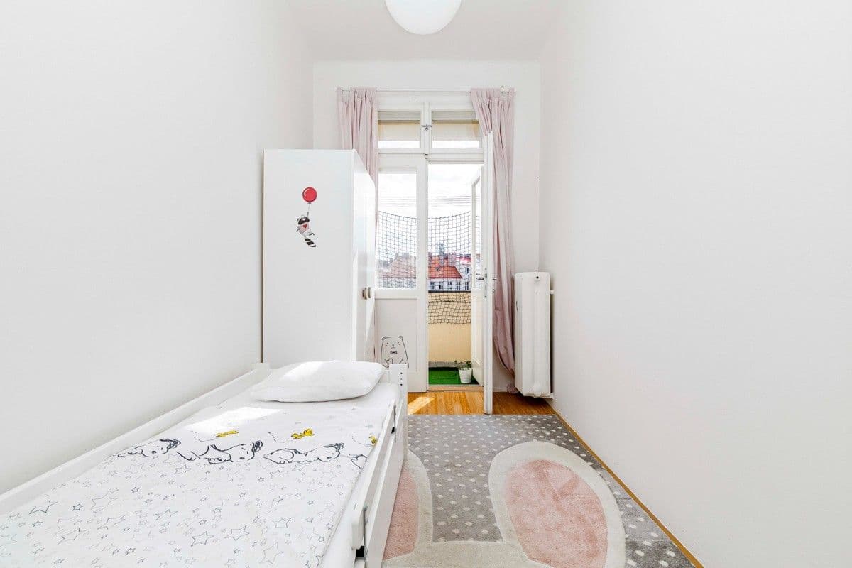 Pronájem bytu 3+1 92 m², Štefánikova, Praha, Praha Pronájem bytu 3+1 92 m², Štefánikova, Praha, Praha