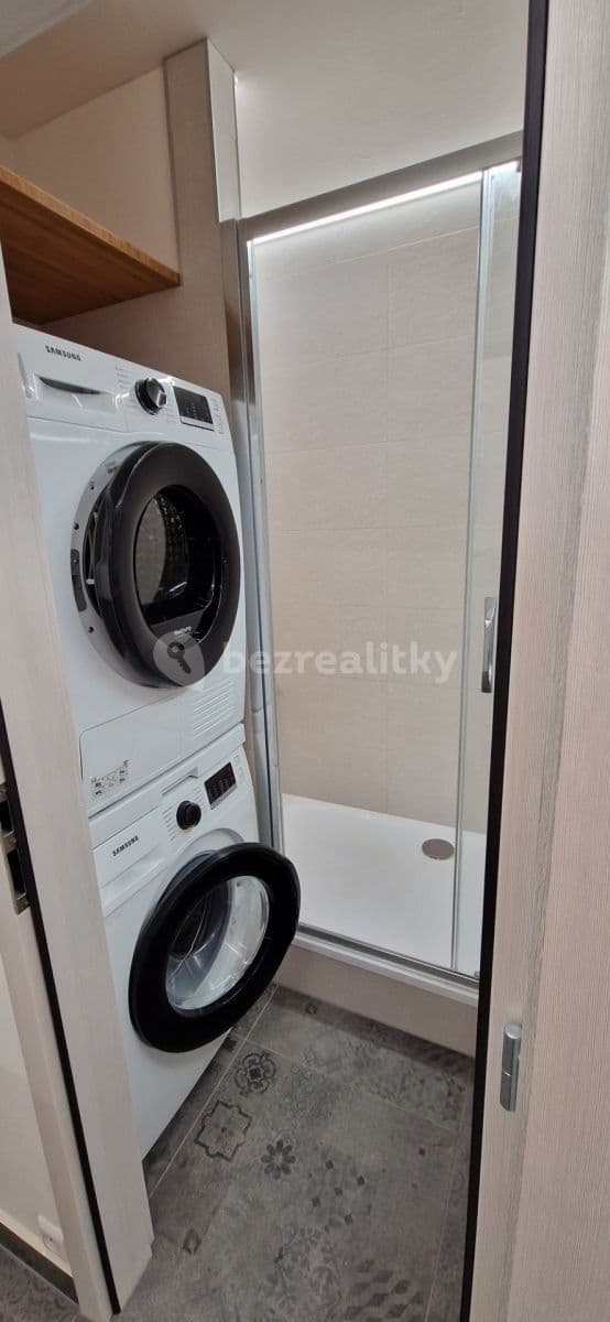 Pronájem bytu 2+kk 42 m², Braniborská, Milovice, Středočeský kraj Pronájem bytu 2+kk 42 m², Braniborská, Milovice, Středočeský kraj