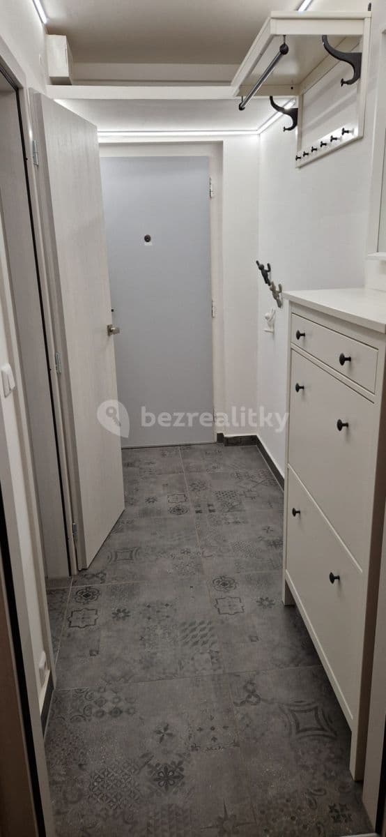 Pronájem bytu 2+kk 42 m², Braniborská, Milovice, Středočeský kraj Pronájem bytu 2+kk 42 m², Braniborská, Milovice, Středočeský kraj