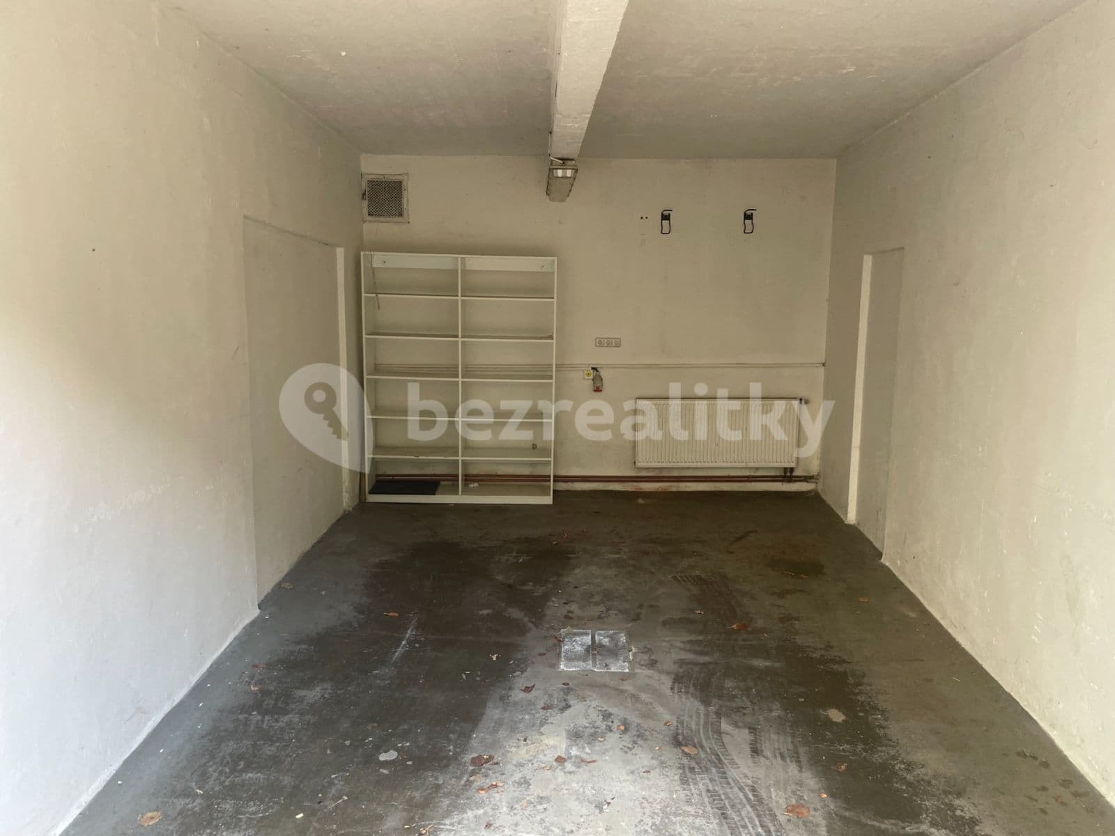 Pronájem garáže 21 m², Uralská, Praha, Praha Pronájem garáže 21 m², Uralská, Praha, Praha