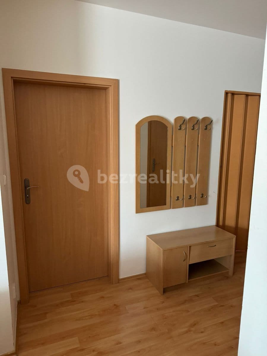 Pronájem bytu 2+kk 47 m², Boženy Koutníkové, Čelákovice, Středočeský kraj Pronájem bytu 2+kk 47 m², Boženy Koutníkové, Čelákovice, Středočeský kraj