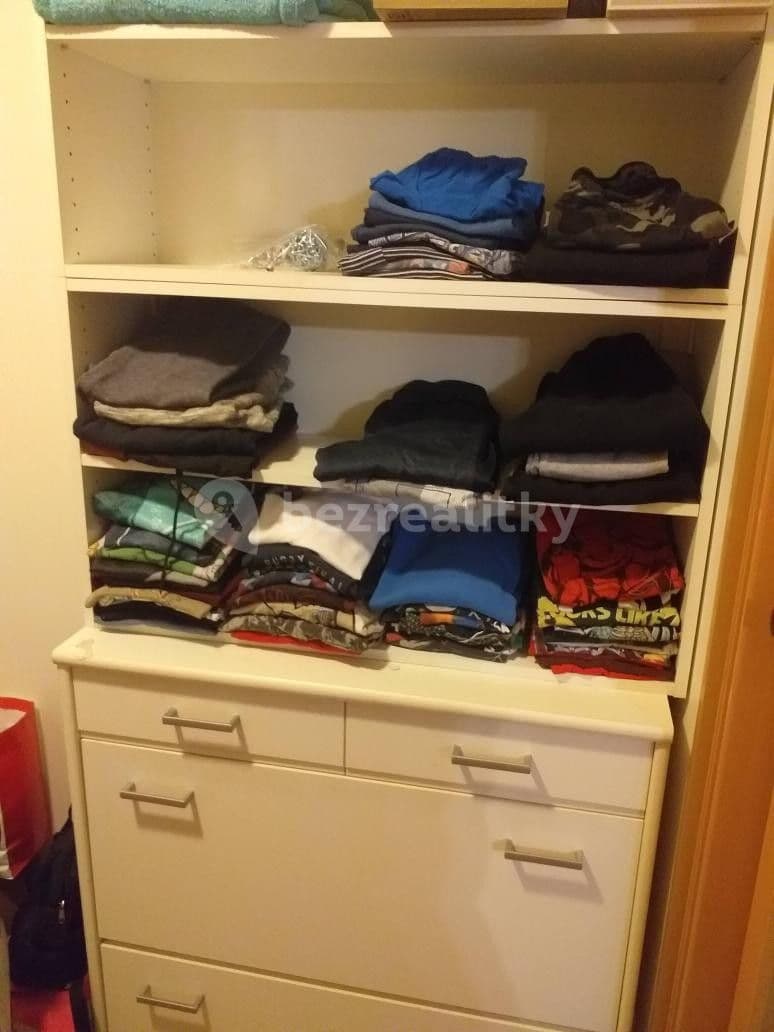 Pronájem bytu 2+kk 47 m², Boženy Koutníkové, Čelákovice, Středočeský kraj Pronájem bytu 2+kk 47 m², Boženy Koutníkové, Čelákovice, Středočeský kraj