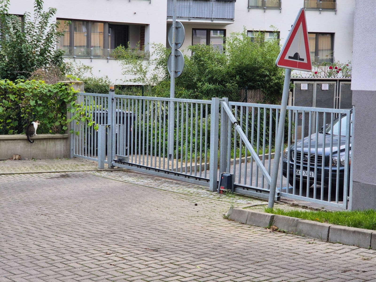 Prodej garáže 12 m², Plzeňská, Praha, Praha Prodej garáže 12 m², Plzeňská, Praha, Praha