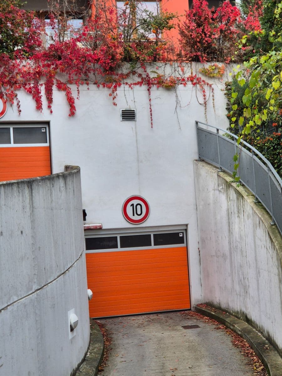 Prodej garáže 12 m², Plzeňská, Praha, Praha Prodej garáže 12 m², Plzeňská, Praha, Praha