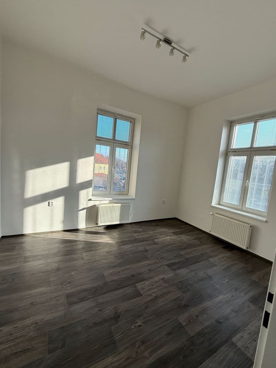 Pronájem bytu 3+1 92 m², Ostrovní, Litoměřice, Ústecký kraj Pronájem bytu 3+1 92 m², Ostrovní, Litoměřice, Ústecký kraj