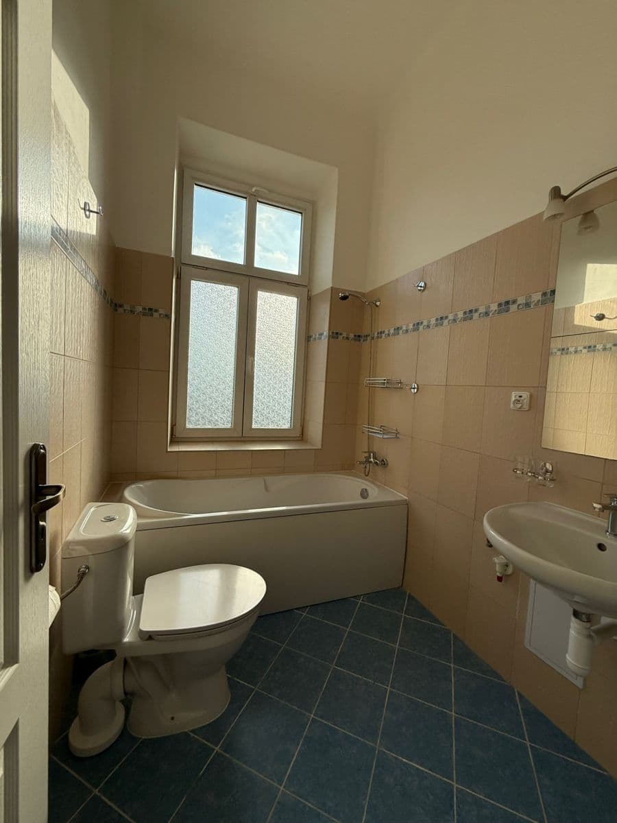 Pronájem bytu 3+1 92 m², Ostrovní, Litoměřice, Ústecký kraj Pronájem bytu 3+1 92 m², Ostrovní, Litoměřice, Ústecký kraj