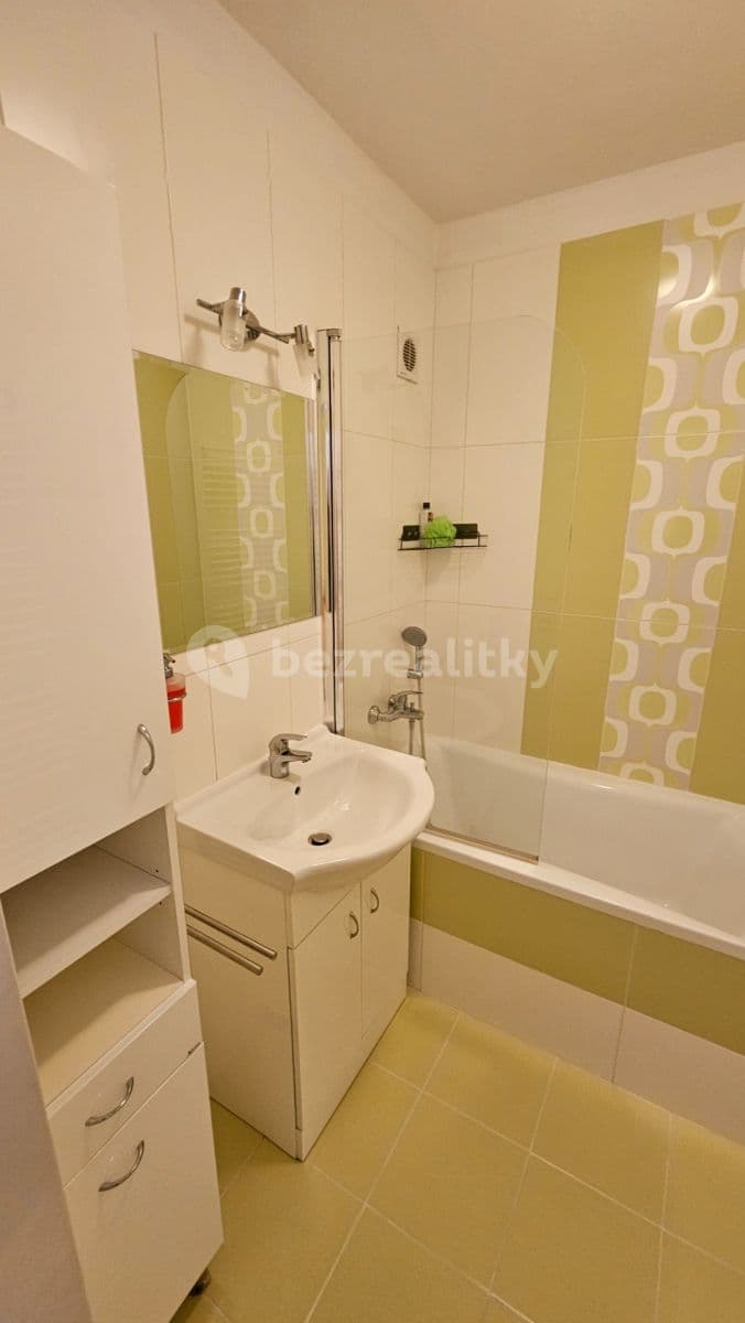 Pronájem bytu 2+kk 43 m², Boloňská, Praha, Praha Pronájem bytu 2+kk 43 m², Boloňská, Praha, Praha