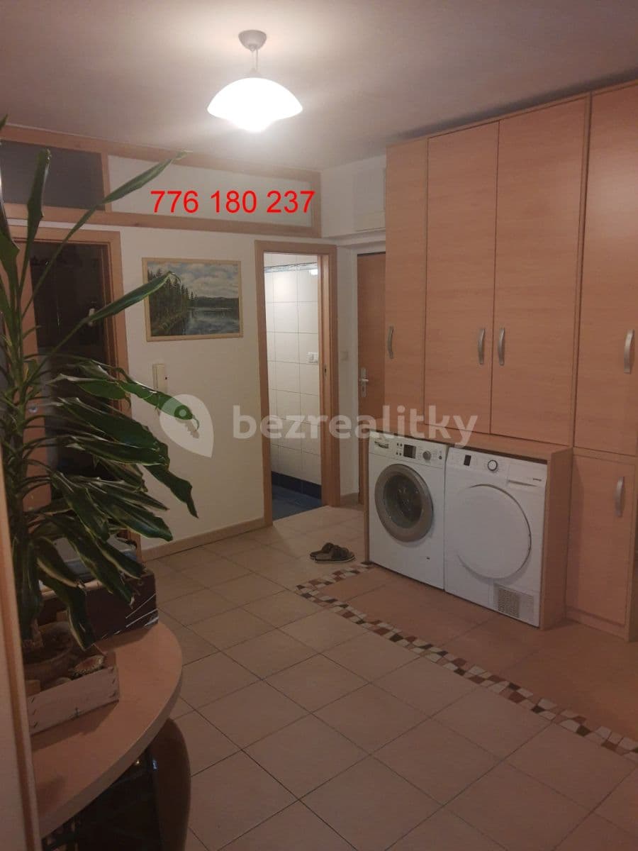 Pronájem bytu 4+kk 82 m², Družstevní, Pelhřimov, Kraj Vysočina Pronájem bytu 4+kk 82 m², Družstevní, Pelhřimov, Kraj Vysočina