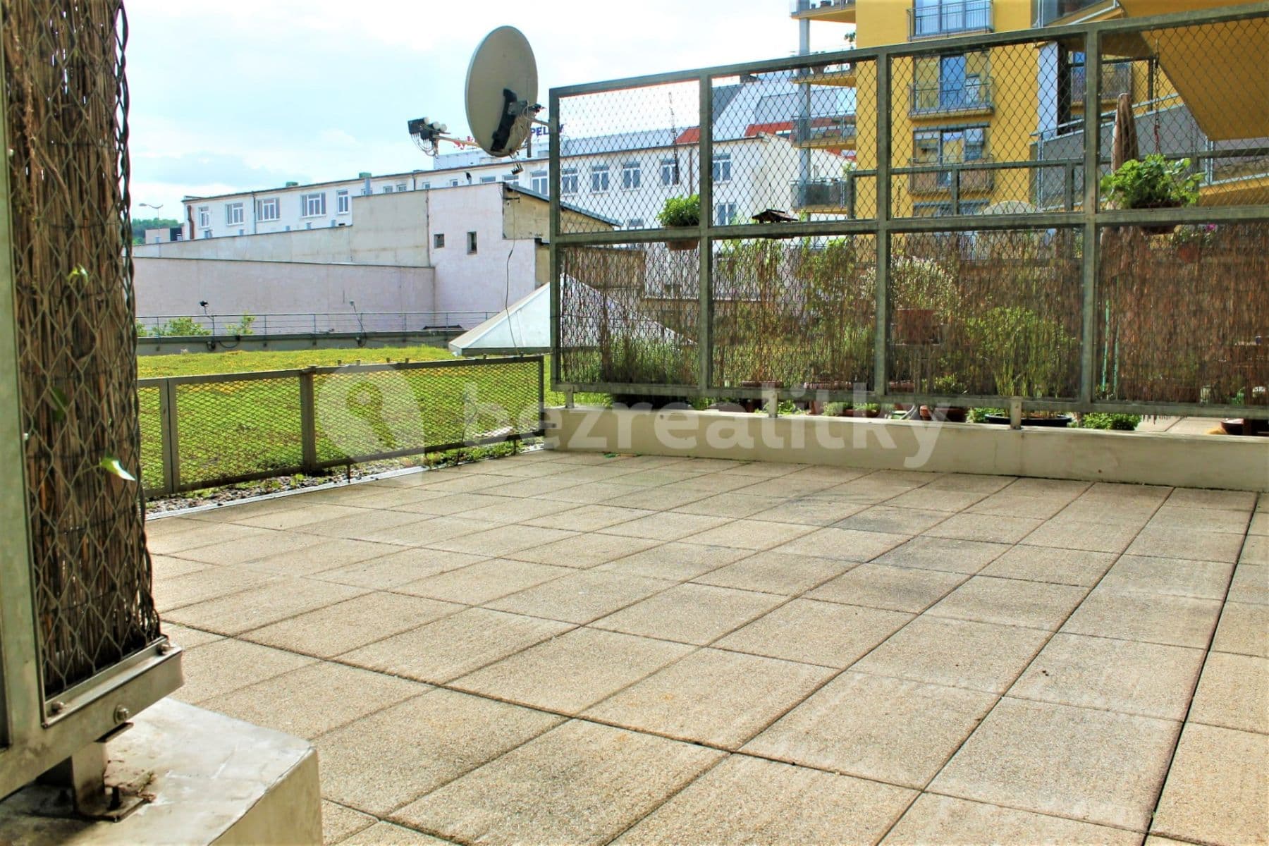 Pronájem bytu 2+kk 81 m², Na Harfě, Praha, Praha Pronájem bytu 2+kk 81 m², Na Harfě, Praha, Praha