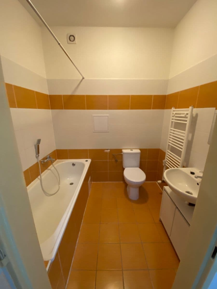 Pronájem bytu 1+kk 35 m², Otvovice, Středočeský kraj Pronájem bytu 1+kk 35 m², Otvovice, Středočeský kraj