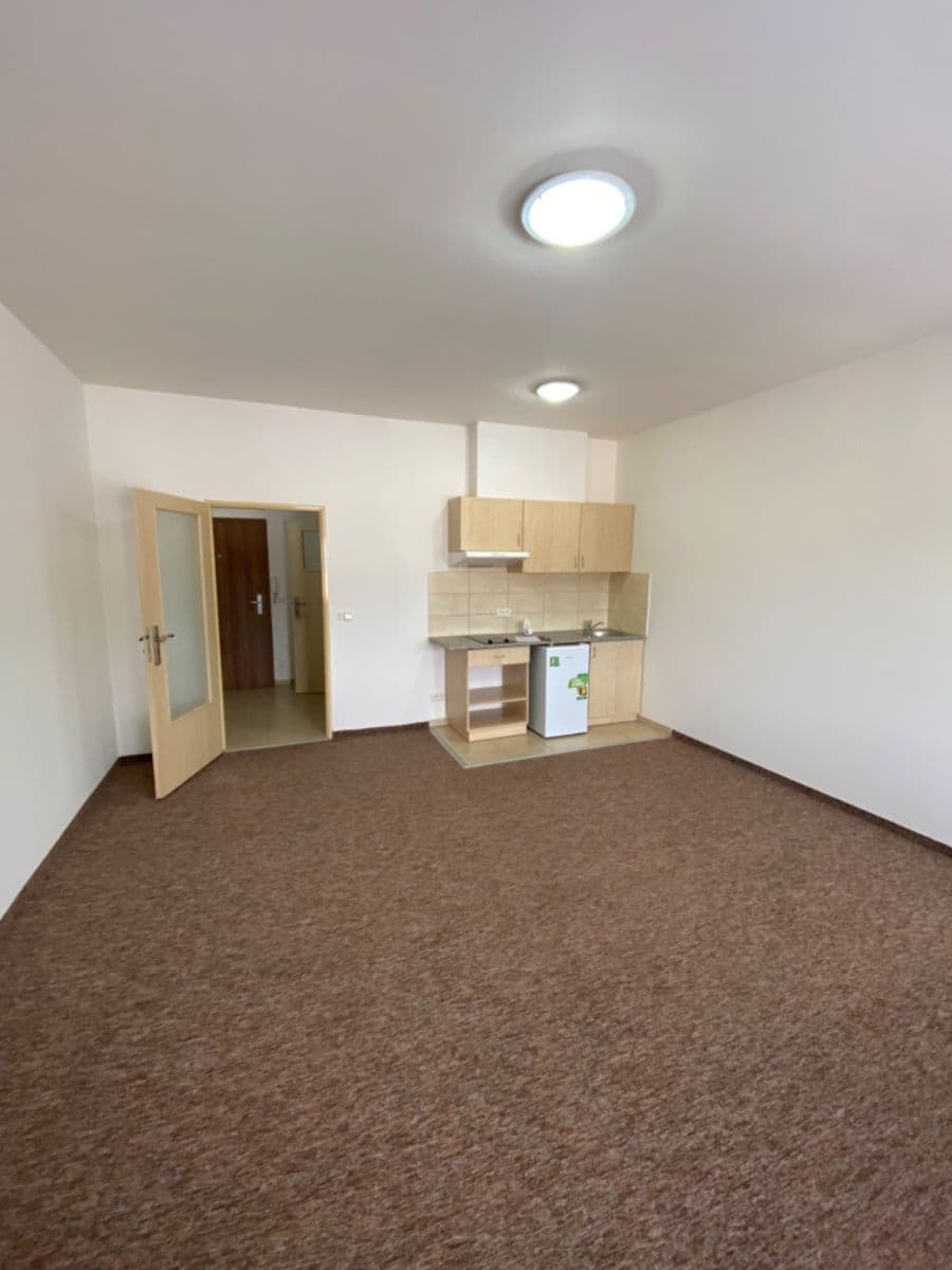 Pronájem bytu 1+kk 35 m², Otvovice, Středočeský kraj Pronájem bytu 1+kk 35 m², Otvovice, Středočeský kraj