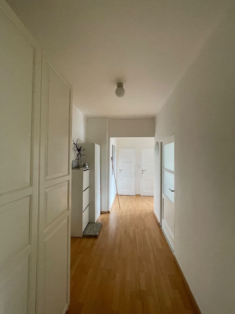 Pronájem bytu 2+1 60 m², Jakutská, Praha, Praha Pronájem bytu 2+1 60 m², Jakutská, Praha, Praha