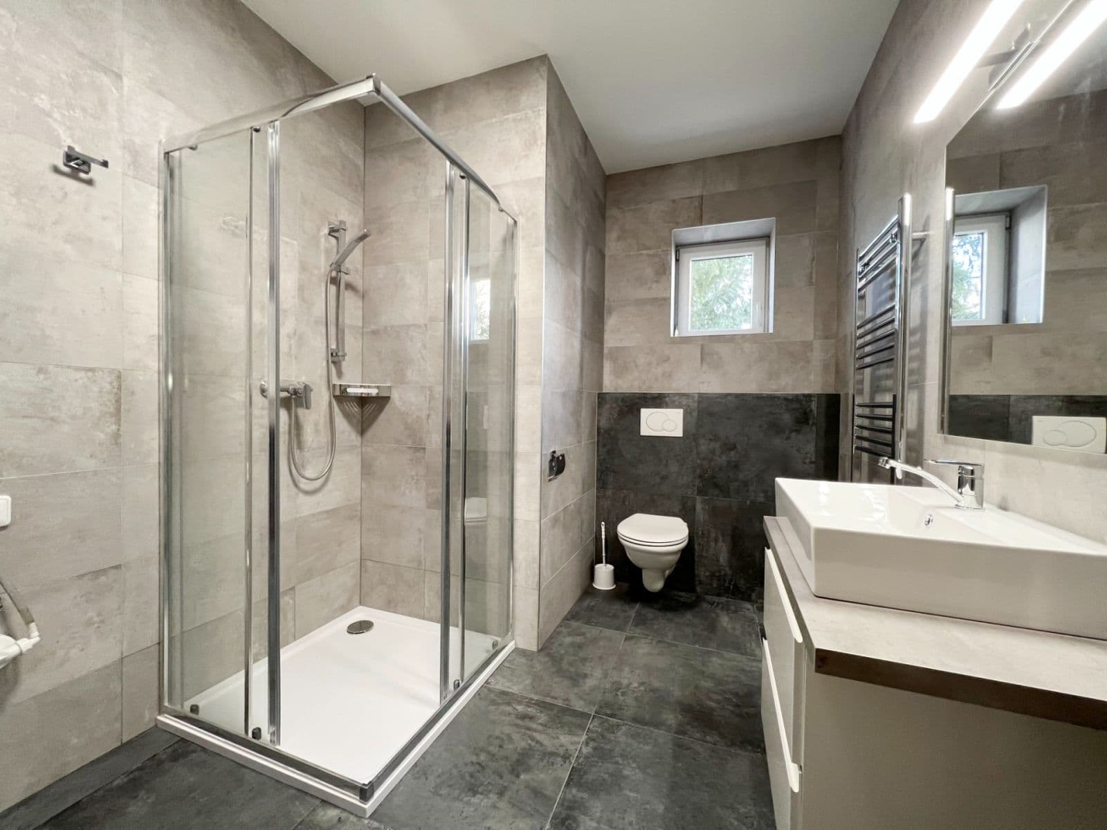 Pronájem bytu 1+kk 38 m², Nad Vápenkami, Kladno, Středočeský kraj Pronájem bytu 1+kk 38 m², Nad Vápenkami, Kladno, Středočeský kraj