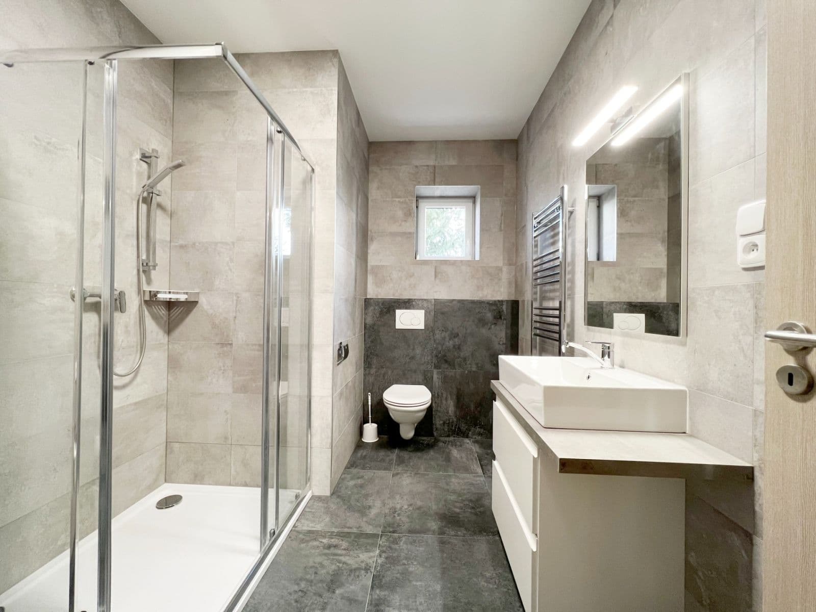 Pronájem bytu 1+kk 38 m², Nad Vápenkami, Kladno, Středočeský kraj Pronájem bytu 1+kk 38 m², Nad Vápenkami, Kladno, Středočeský kraj