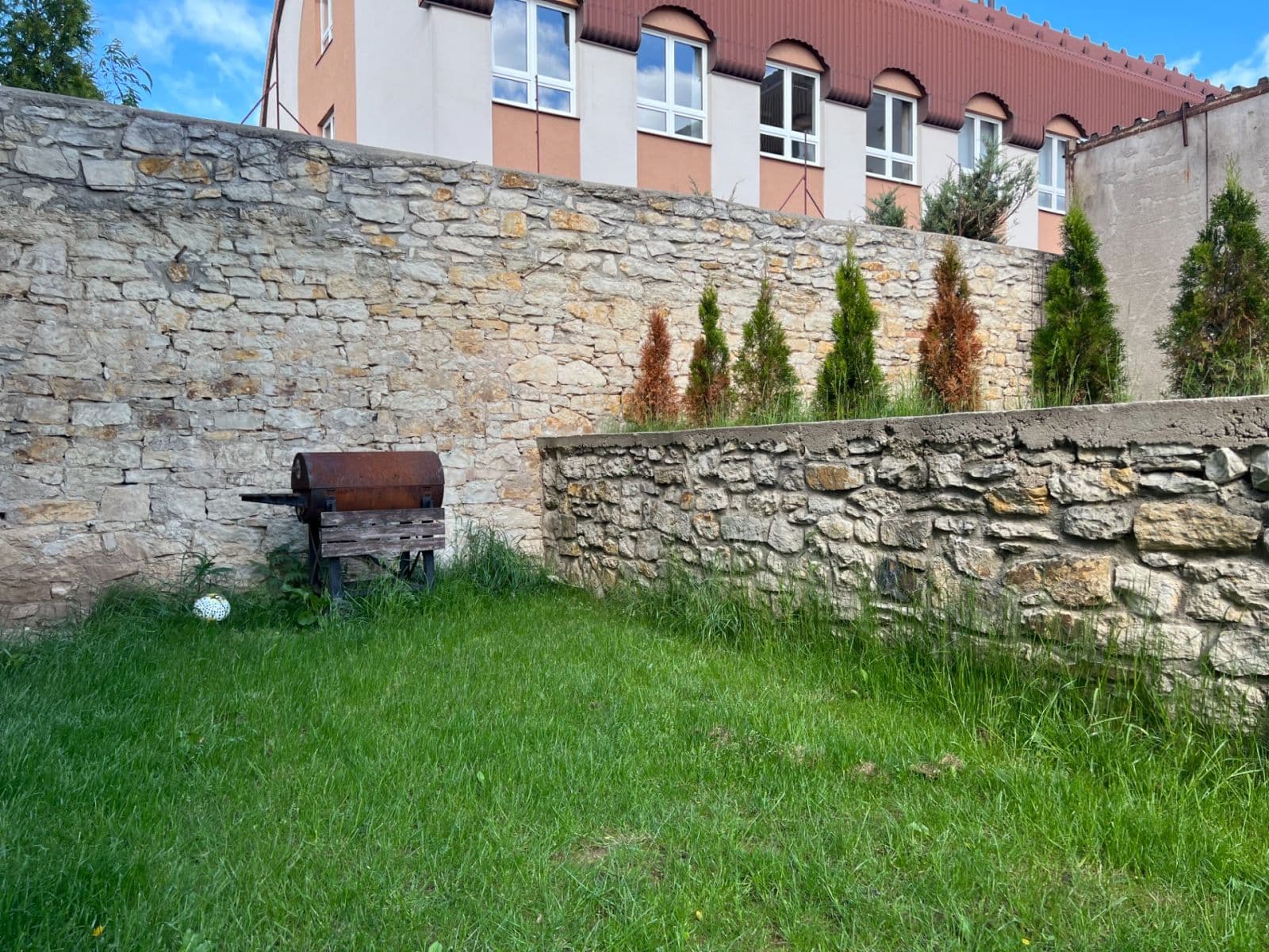 Pronájem bytu 1+kk 38 m², Nad Vápenkami, Kladno, Středočeský kraj Pronájem bytu 1+kk 38 m², Nad Vápenkami, Kladno, Středočeský kraj