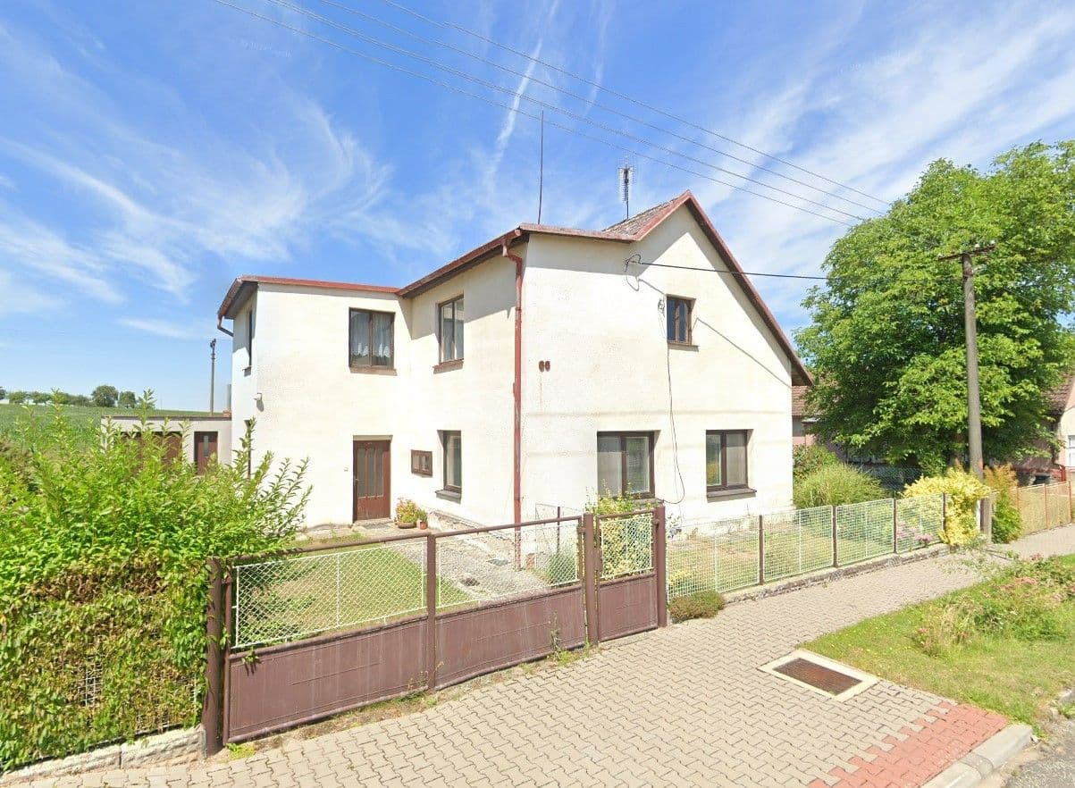 Prodej domu 154 m², pozemek 820 m², Brloh, Pardubický kraj Prodej domu 154 m², pozemek 820 m², Brloh, Pardubický kraj