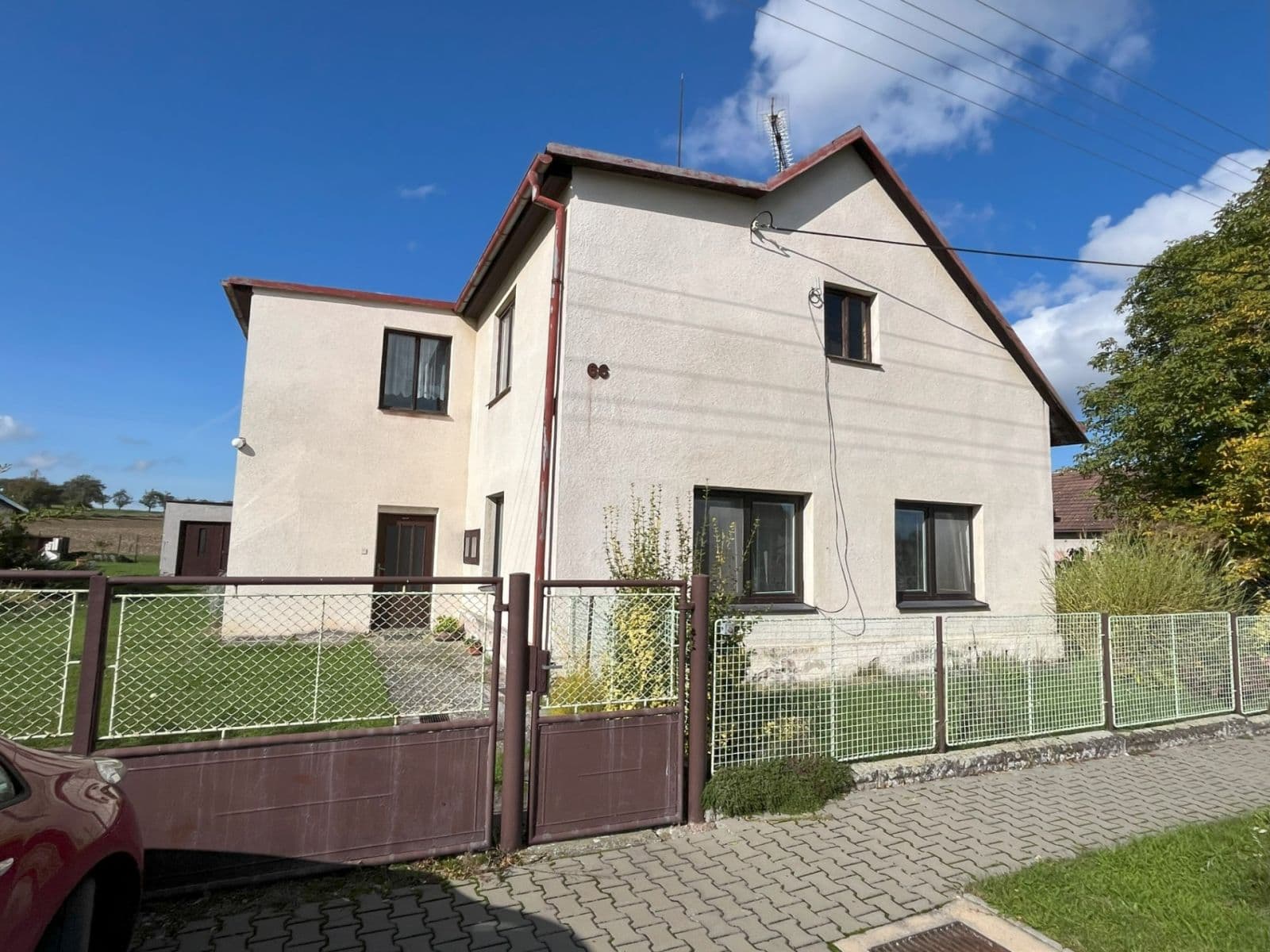 Prodej domu 154 m², pozemek 820 m², Brloh, Pardubický kraj Prodej domu 154 m², pozemek 820 m², Brloh, Pardubický kraj