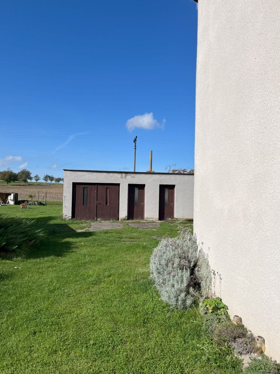 Prodej domu 154 m², pozemek 820 m², Brloh, Pardubický kraj Prodej domu 154 m², pozemek 820 m², Brloh, Pardubický kraj