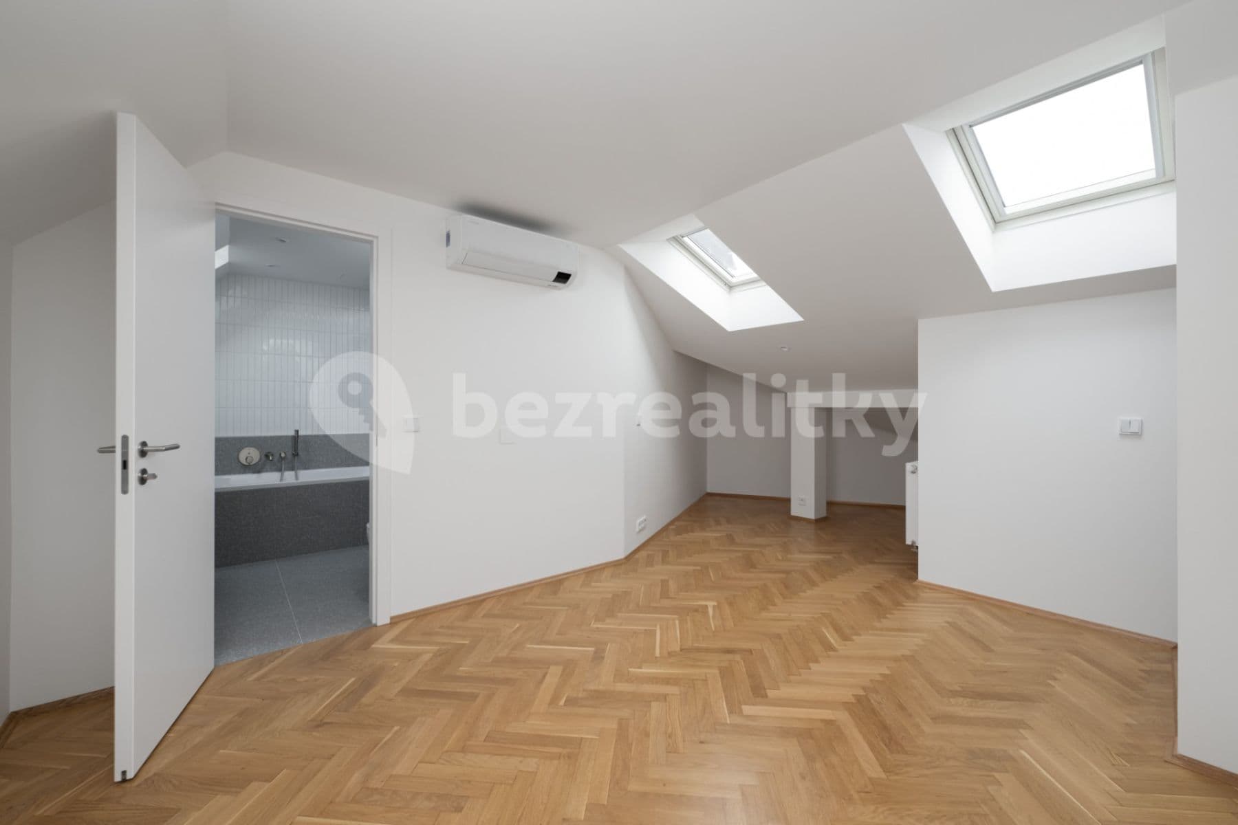 Prodej bytu 3+kk 109 m², Pod Karlovem, Praha, Praha Prodej bytu 3+kk 109 m², Pod Karlovem, Praha, Praha