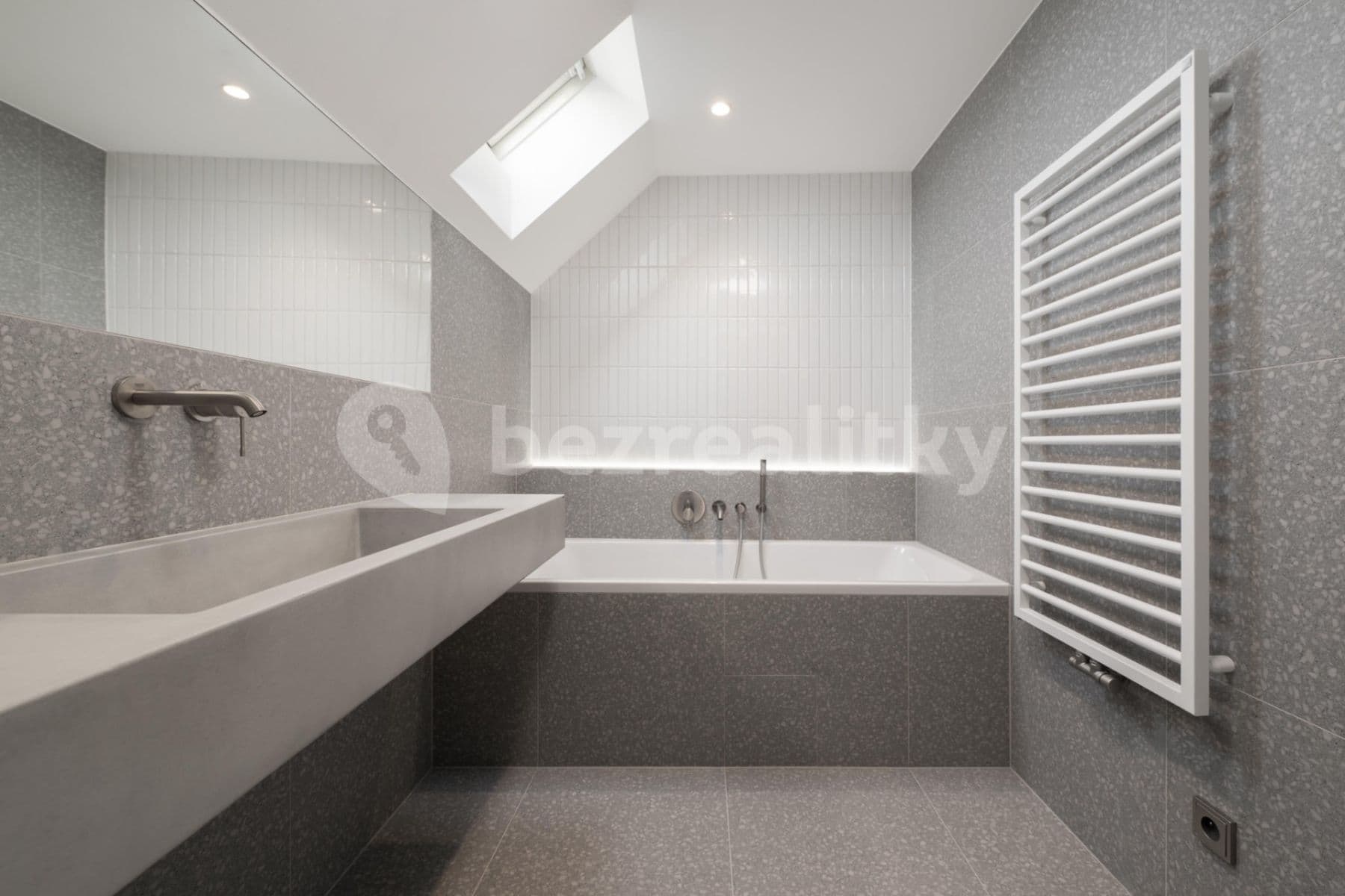 Prodej bytu 3+kk 109 m², Pod Karlovem, Praha, Praha Prodej bytu 3+kk 109 m², Pod Karlovem, Praha, Praha