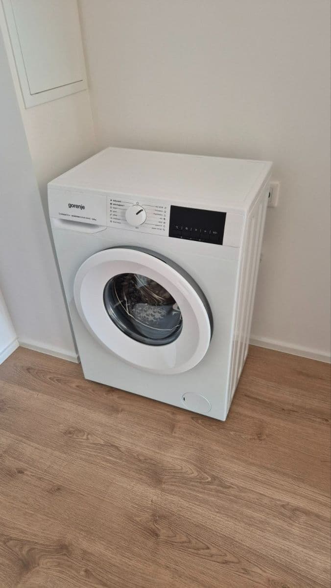 Pronájem bytu 1+kk 30 m², U Židovského hřbitova, Beroun, Středočeský kraj Pronájem bytu 1+kk 30 m², U Židovského hřbitova, Beroun, Středočeský kraj