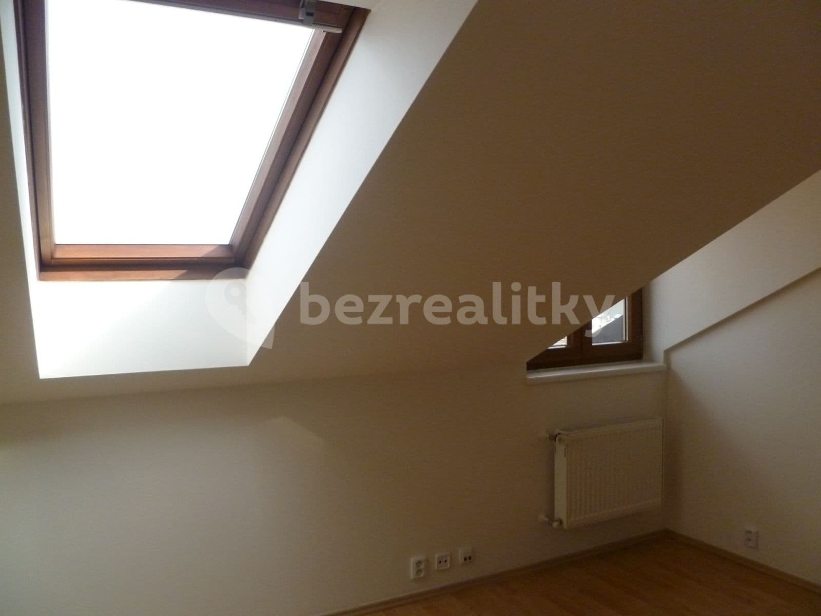 Pronájem bytu 2+kk 65 m², Rumunská, Praha, Praha Pronájem bytu 2+kk 65 m², Rumunská, Praha, Praha