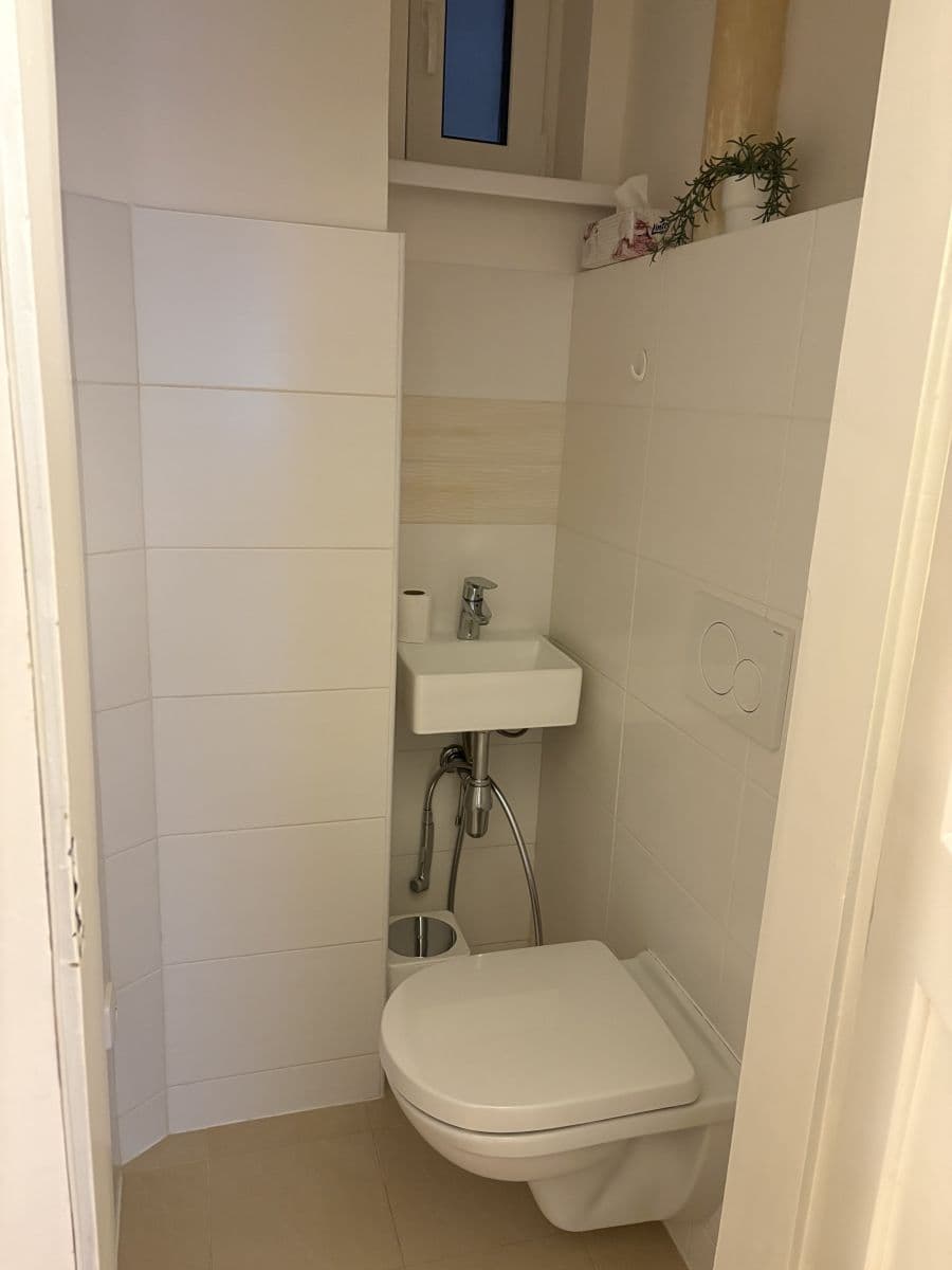 Pronájem bytu 46 m², Rejskova, Praha, Praha Pronájem bytu 46 m², Rejskova, Praha, Praha